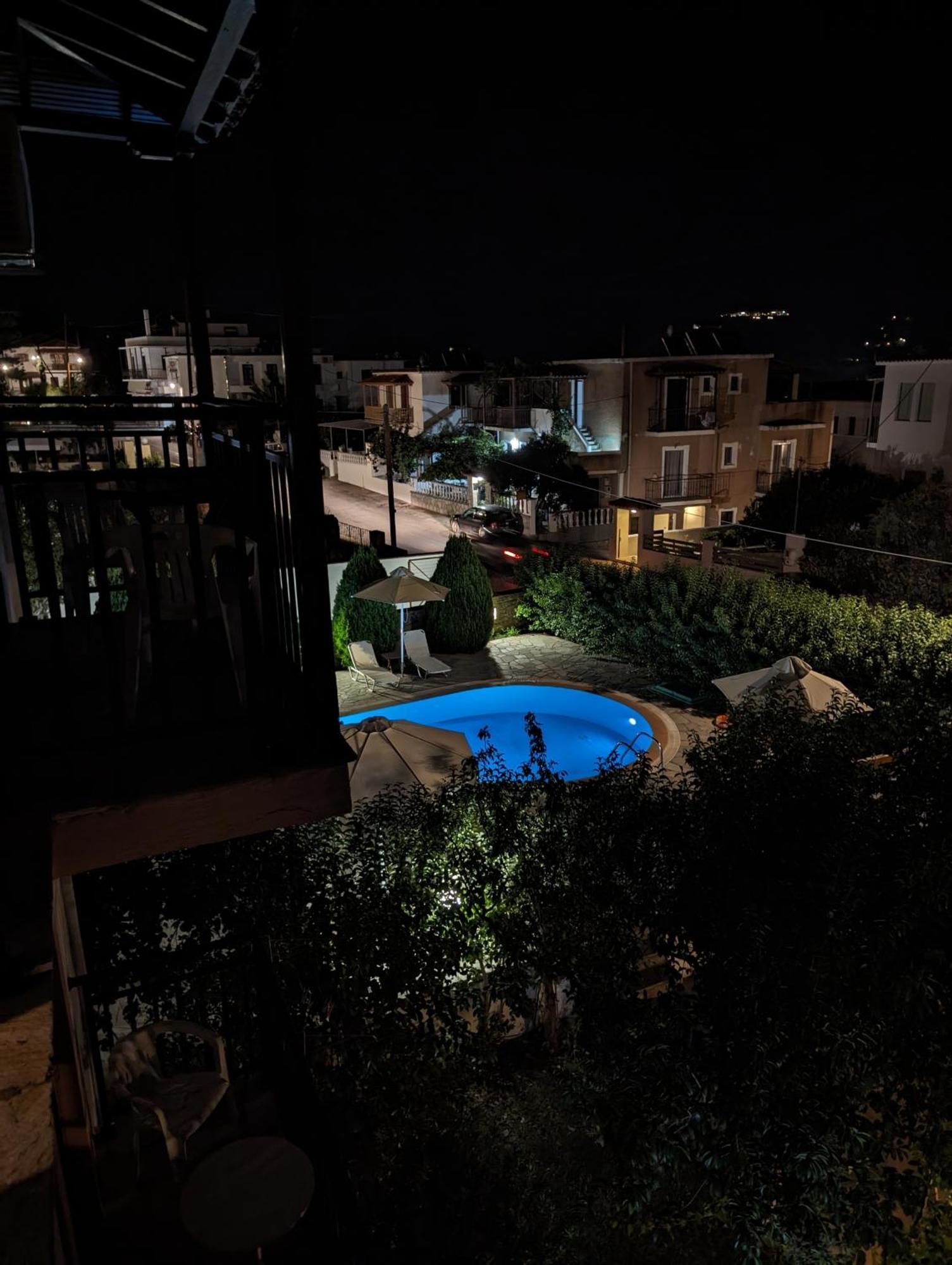 Guesthouse Christos Skopelos Town Exterior photo