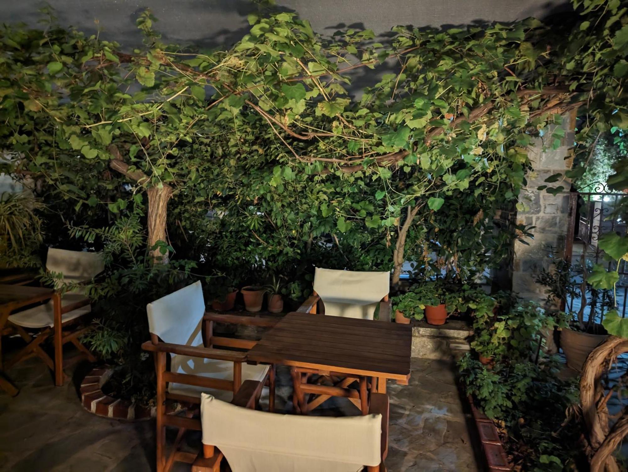Guesthouse Christos Skopelos Town Exterior photo