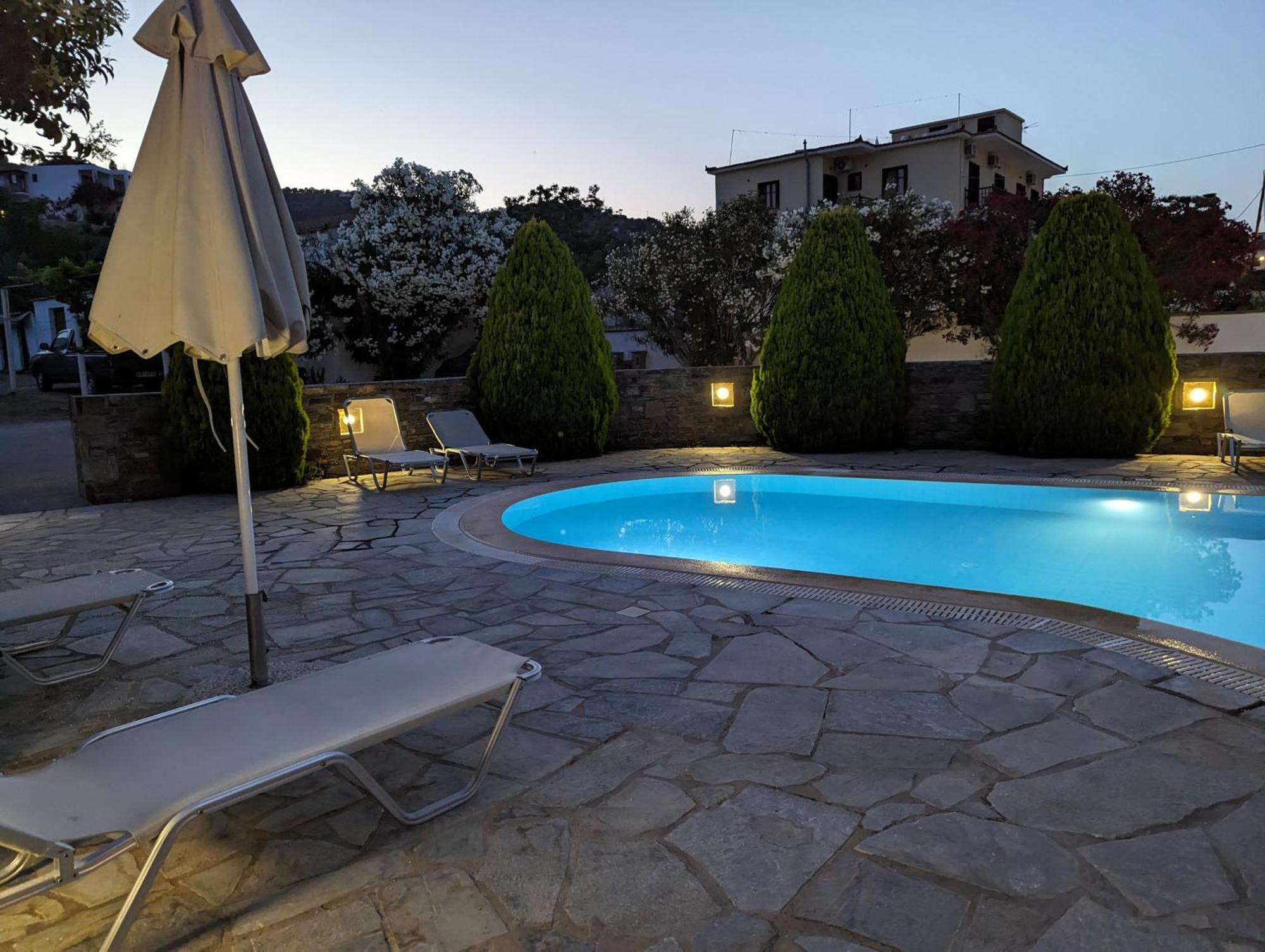 Guesthouse Christos Skopelos Town Exterior photo