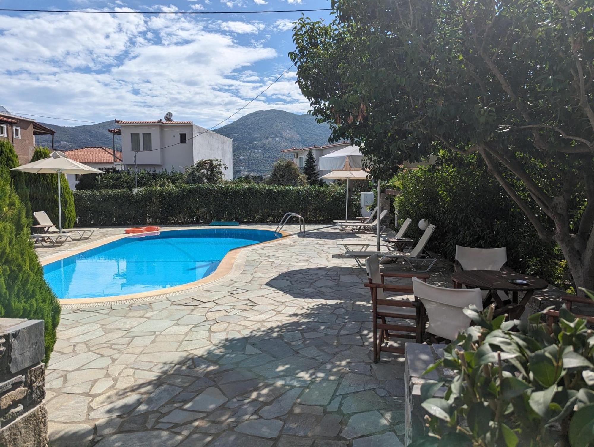 Guesthouse Christos Skopelos Town Exterior photo
