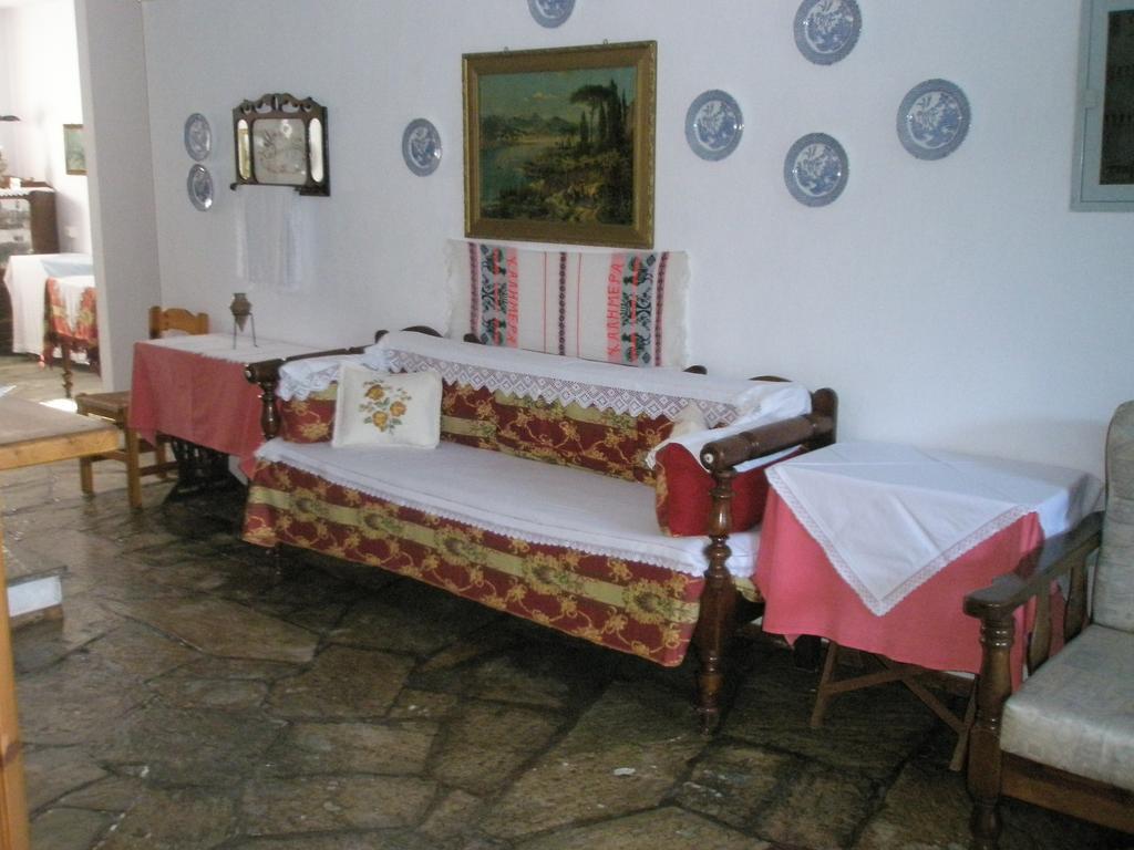 Guesthouse Christos Skopelos Town Exterior photo