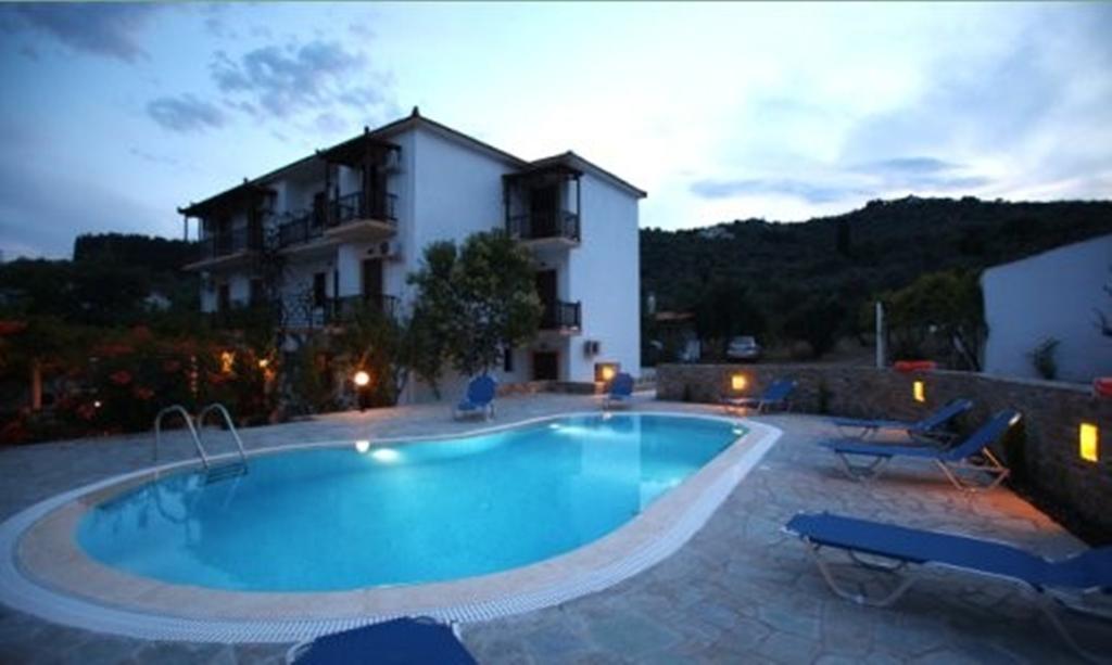 Guesthouse Christos Skopelos Town Exterior photo